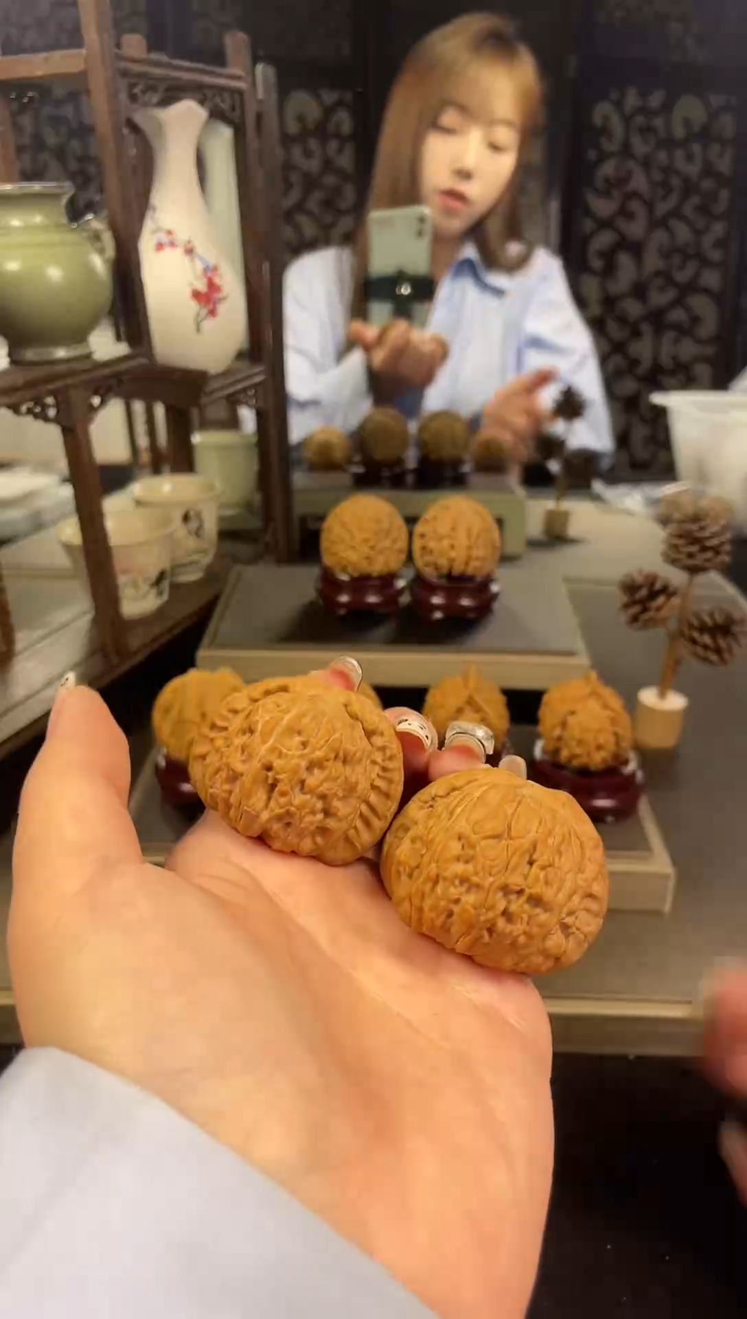 【闪购商品】文玩核桃把件白狮子42尺-3