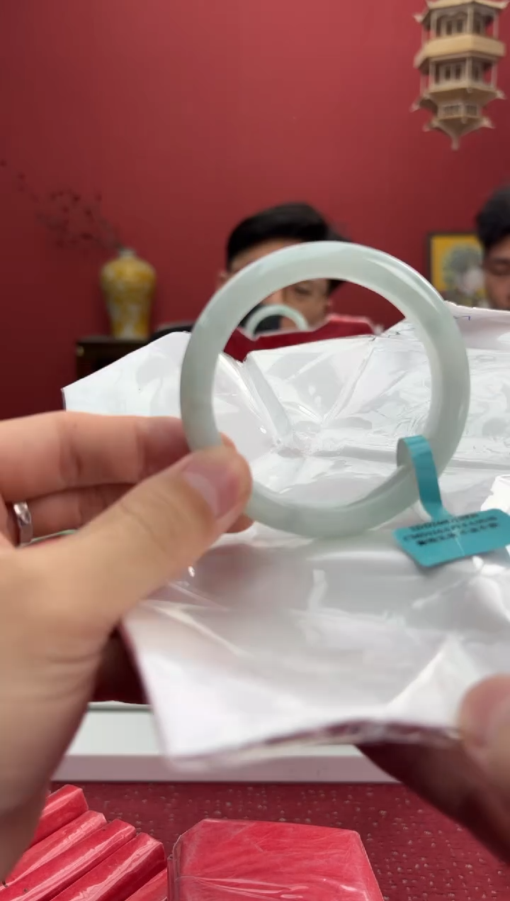 【闪购商品】翡翠手镯未镶嵌2手镯