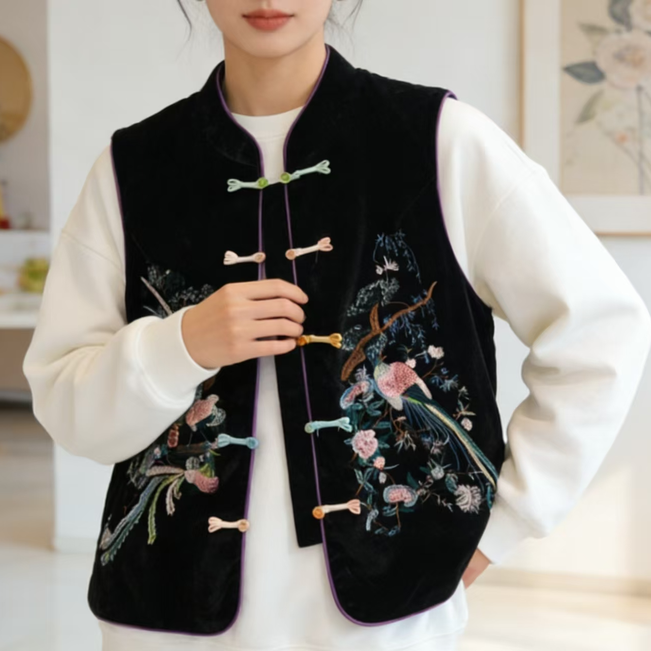 D105民族风刺绣花鸟常规款中老年女装复古绣花秋冬盘扣