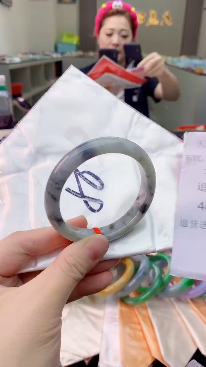 翡翠手镯未镶嵌0214332505