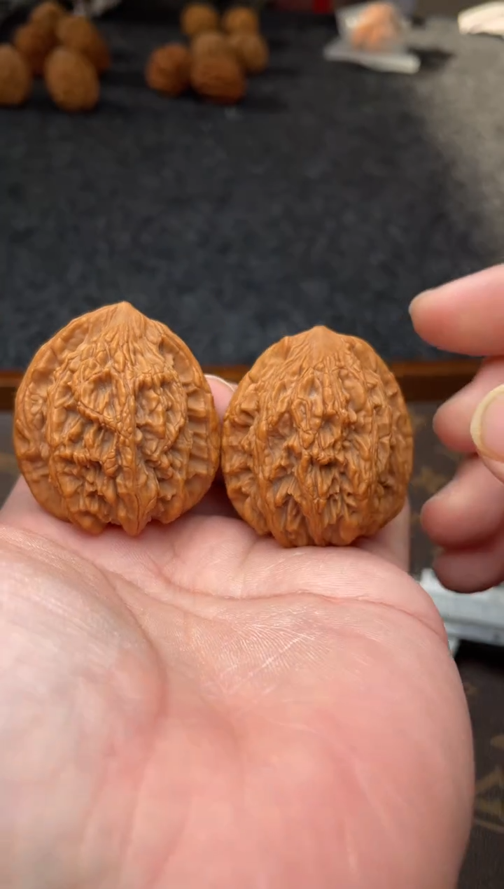 把件文玩核桃B  159号  40 尺虎头