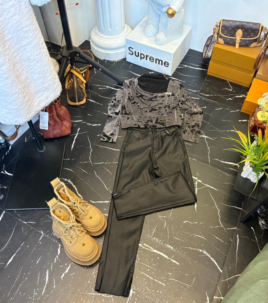 D25 120311 皮裤女新款高腰显瘦直筒休闲裤小个子烟管裤子