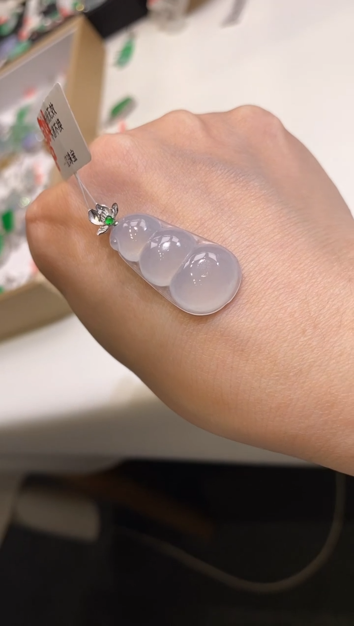 吊坠(不含链)18K金镶嵌翡翠福豆