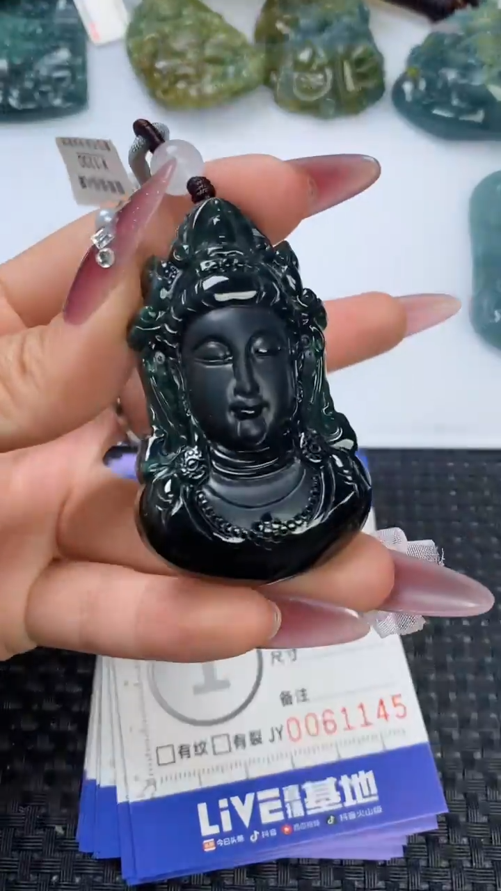 【闪购商品】翡翠颈饰未镶嵌11111111111111