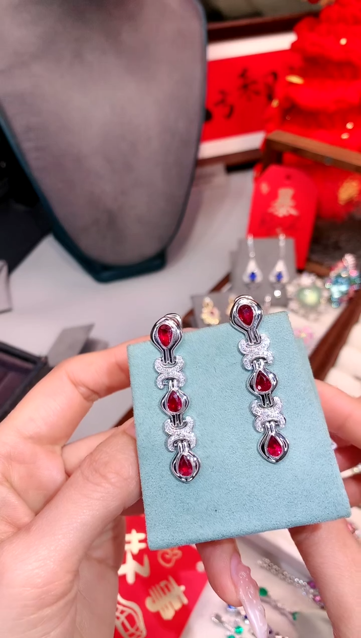 【闪购商品】红宝石耳饰18K金镶嵌3.2ct/天然宝石/七天无理由