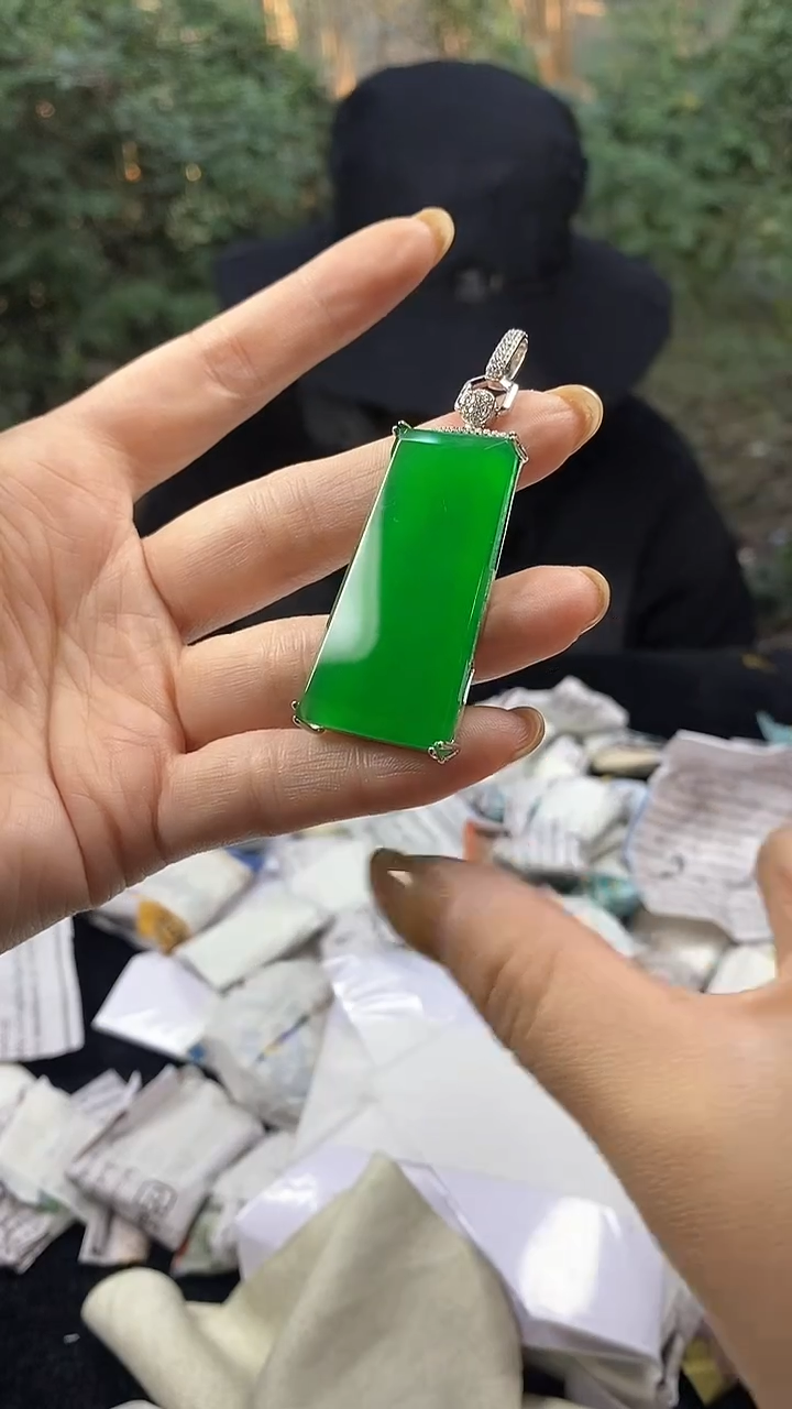 满色吊坠 所见即所得 ！！