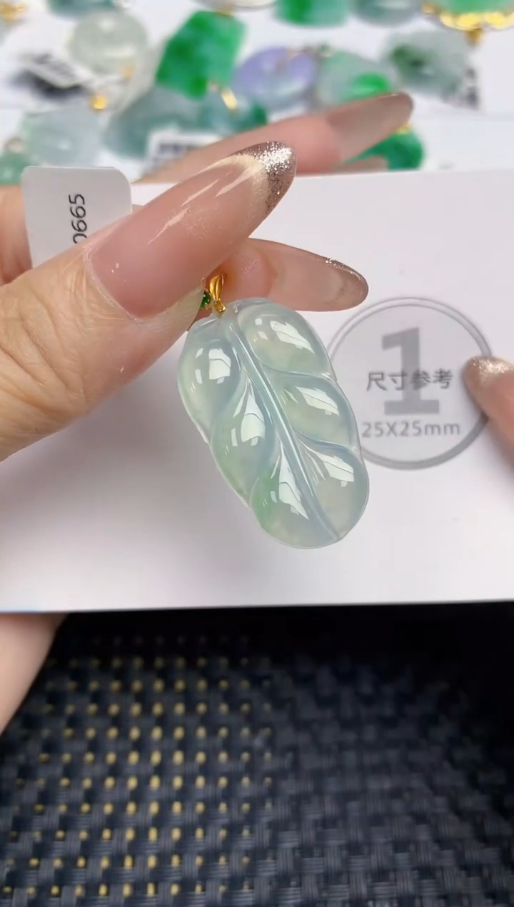 颈饰18K金镶嵌翡翠天然缅甸A货翡翠百元以上9元证书费自理