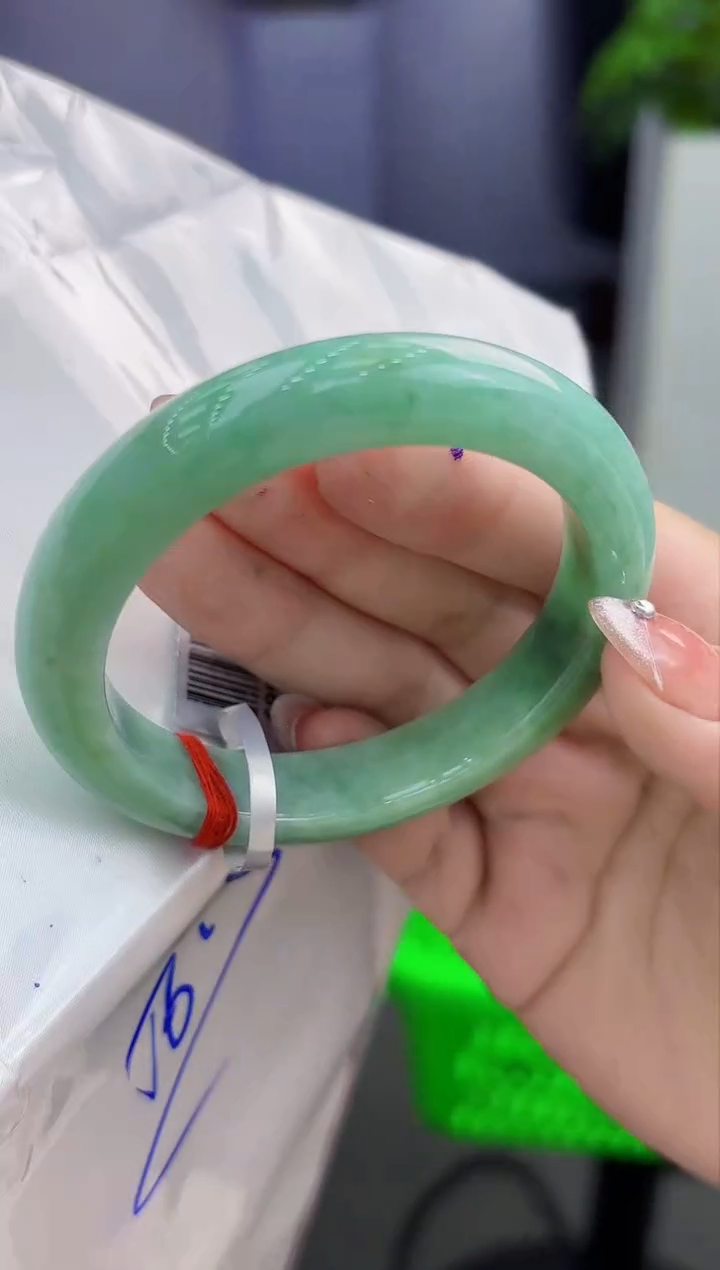 【闪购商品】翡翠手镯未镶嵌翡翠手镯