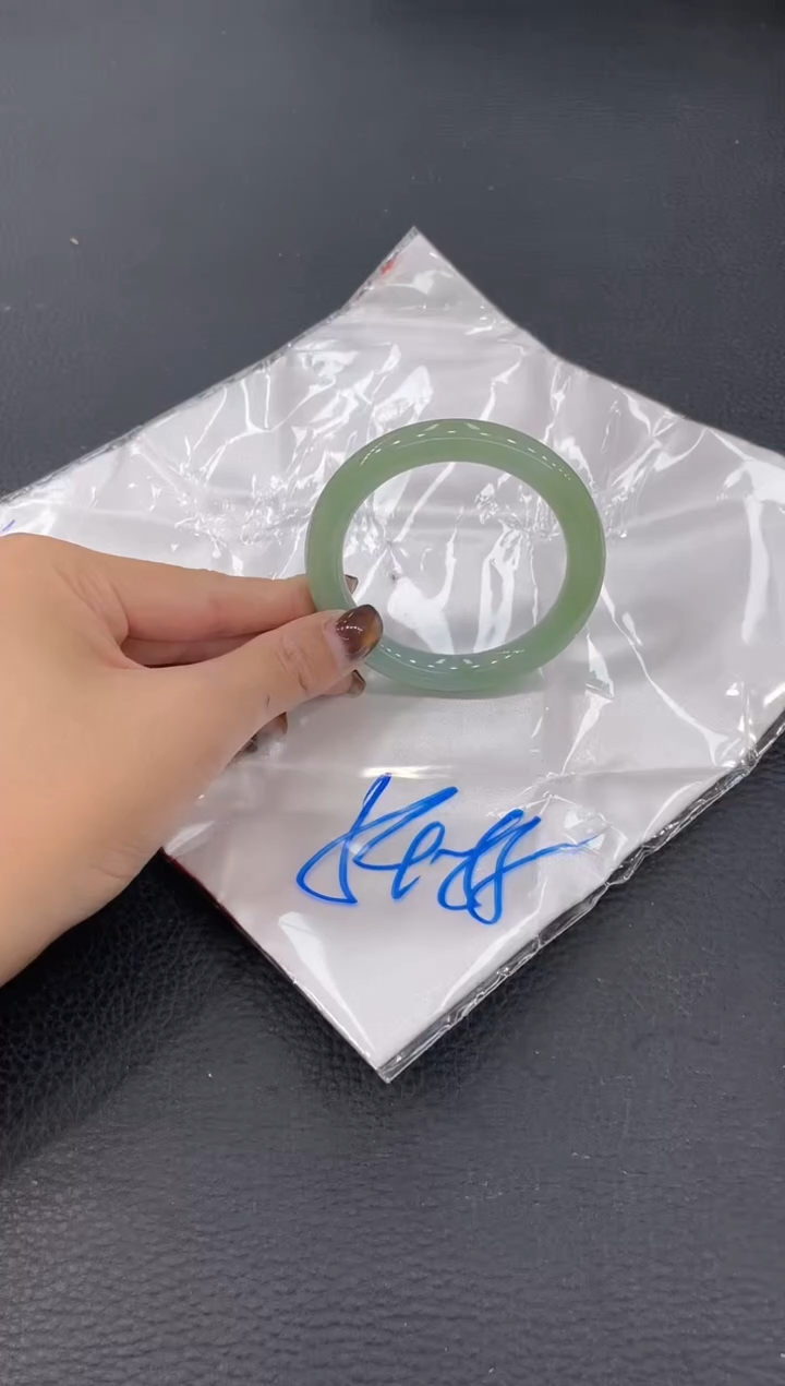 【闪购商品】翡翠手镯未镶嵌手镯