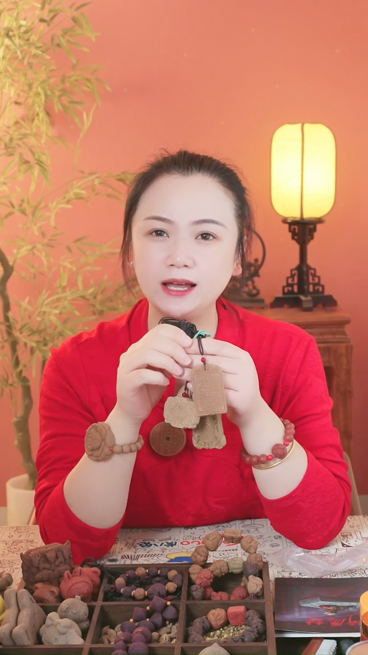 （老四合瑕疵牌随机发一）