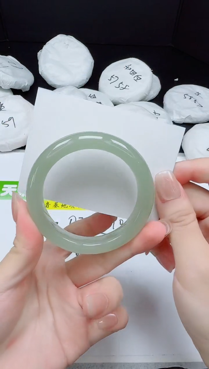 石英质玉手镯未镶嵌063-52