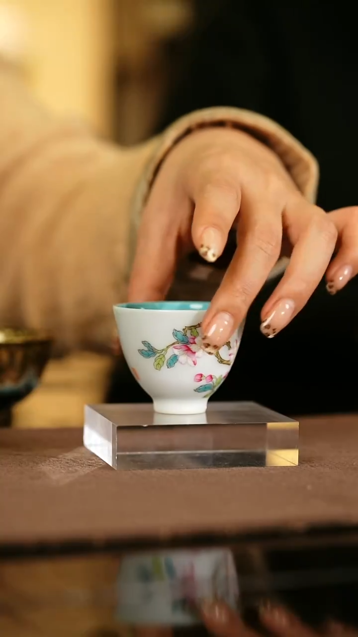 瓷瓷姑娘溢珍堂珍珠白釉粉彩杯