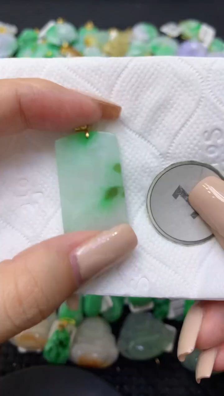 颈饰未镶嵌翡翠天然缅甸翡翠A货