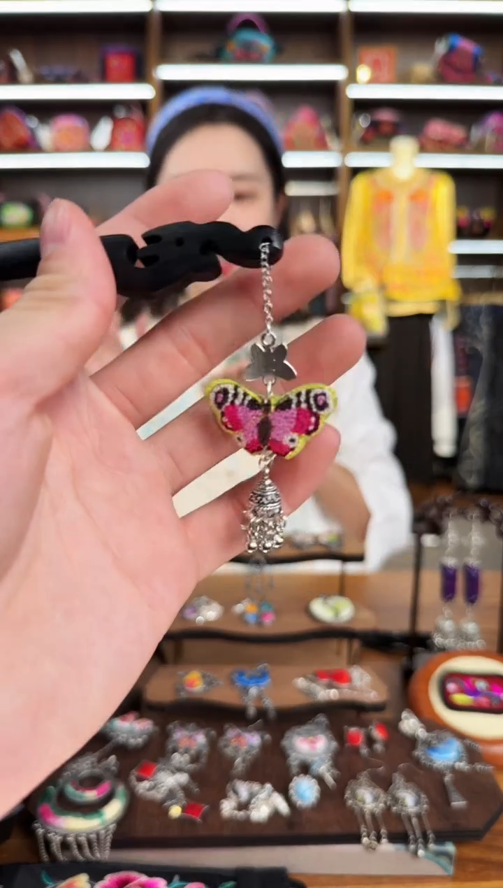 【闪购商品】织绣41蒙阿苏苗绣传承