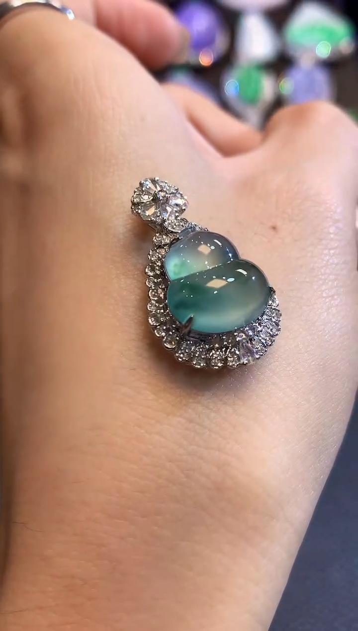 吊坠(不含链)18K金镶嵌翡翠C45