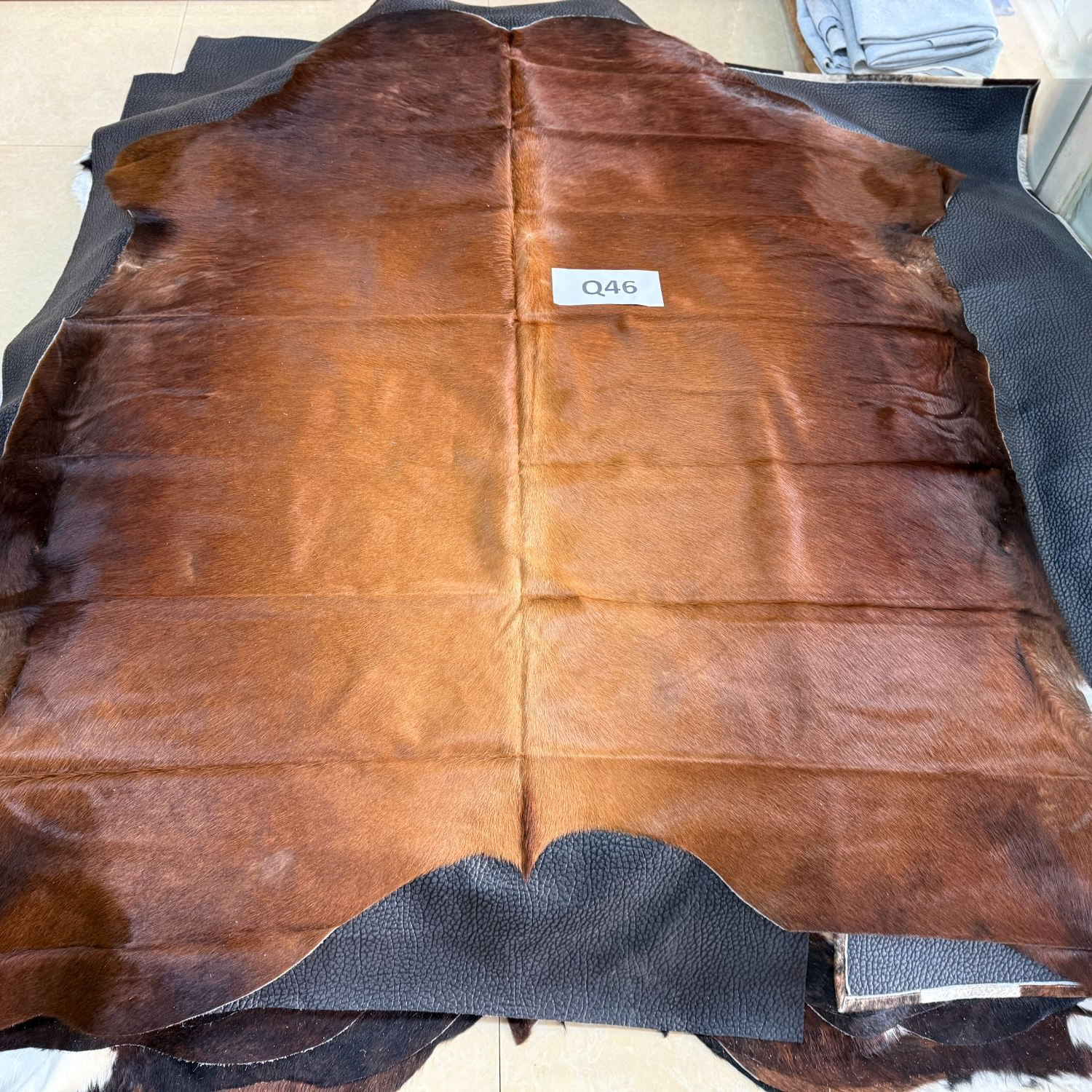 【牛皮世家】Q46 240*206cm进口轻奢牛皮地毯