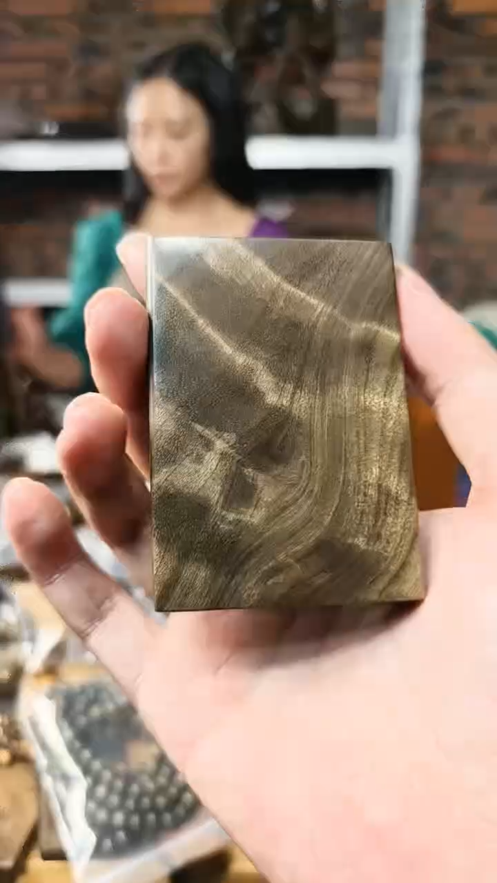 【闪购商品】金丝楠无事牌手把件