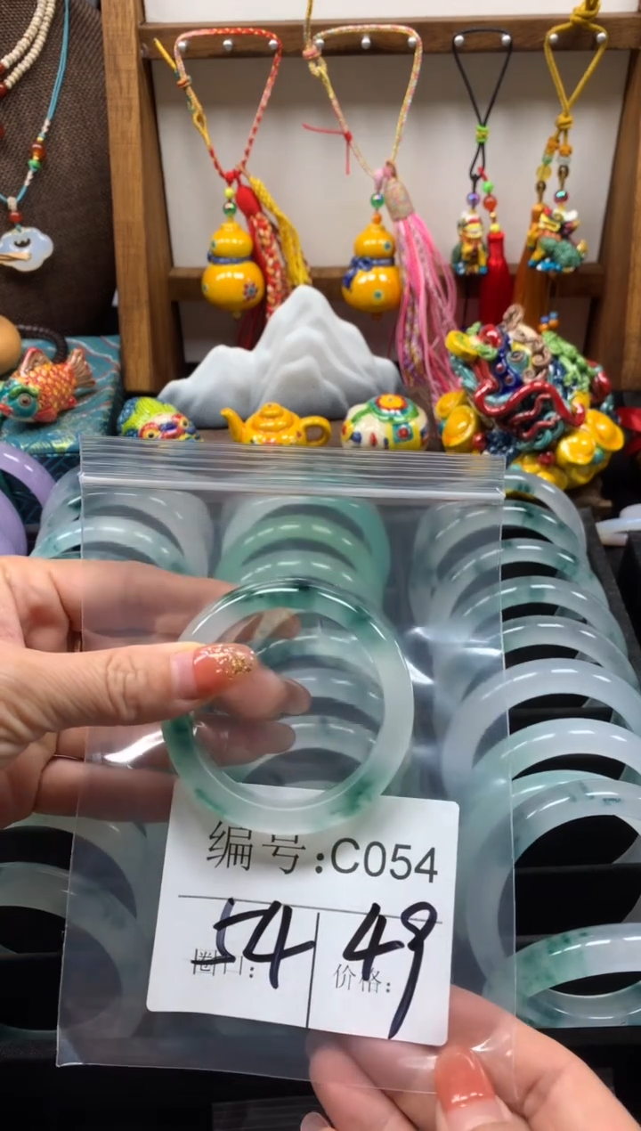 【闪购商品】石英质玉手镯未镶嵌54圈口C054