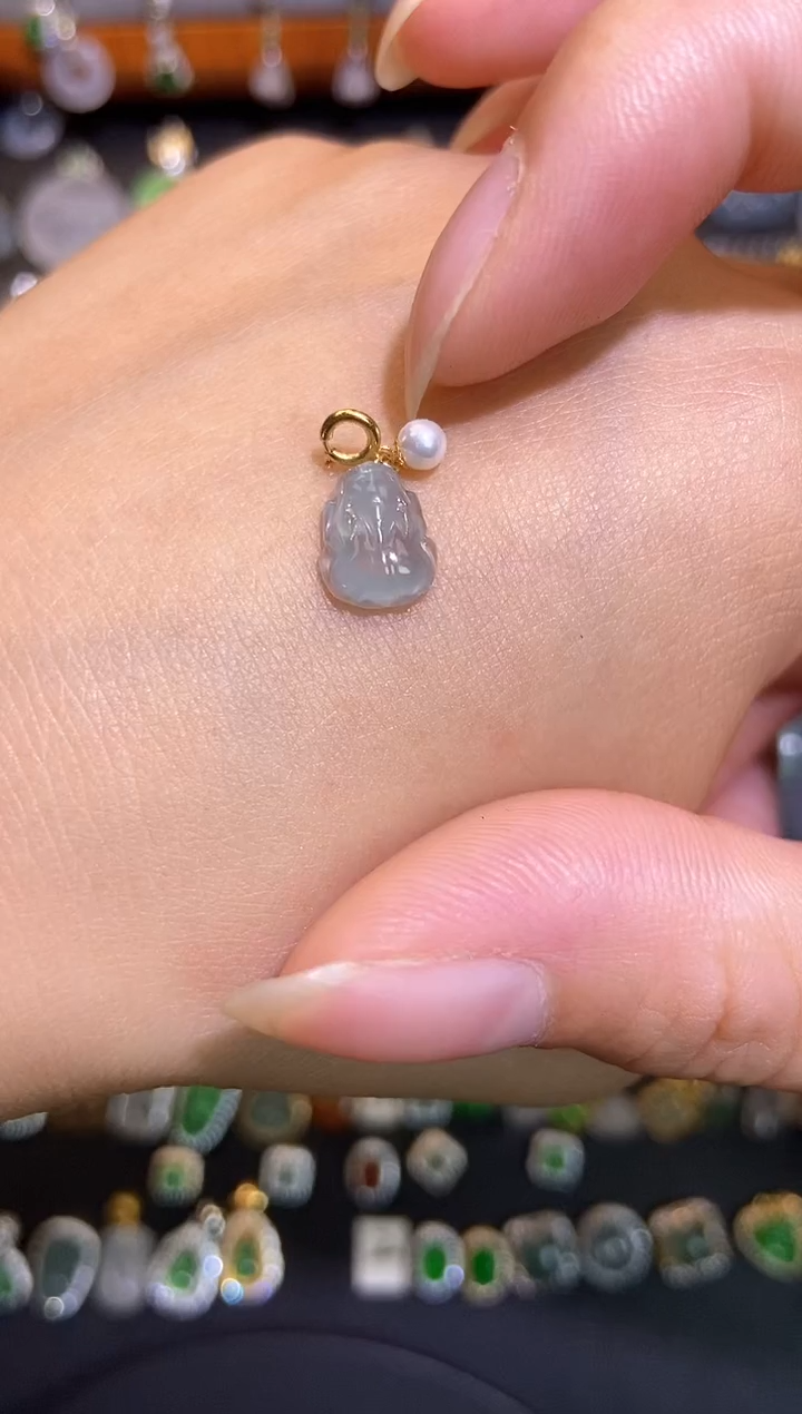 翡翠18K金镶嵌颈饰天然a货翡翠