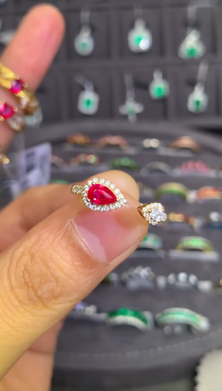 【闪购商品】红宝石戒指18K金镶嵌.