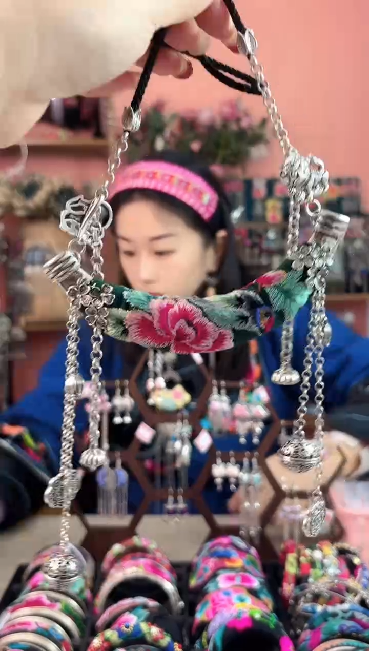 艺枝独绣手工饰品16