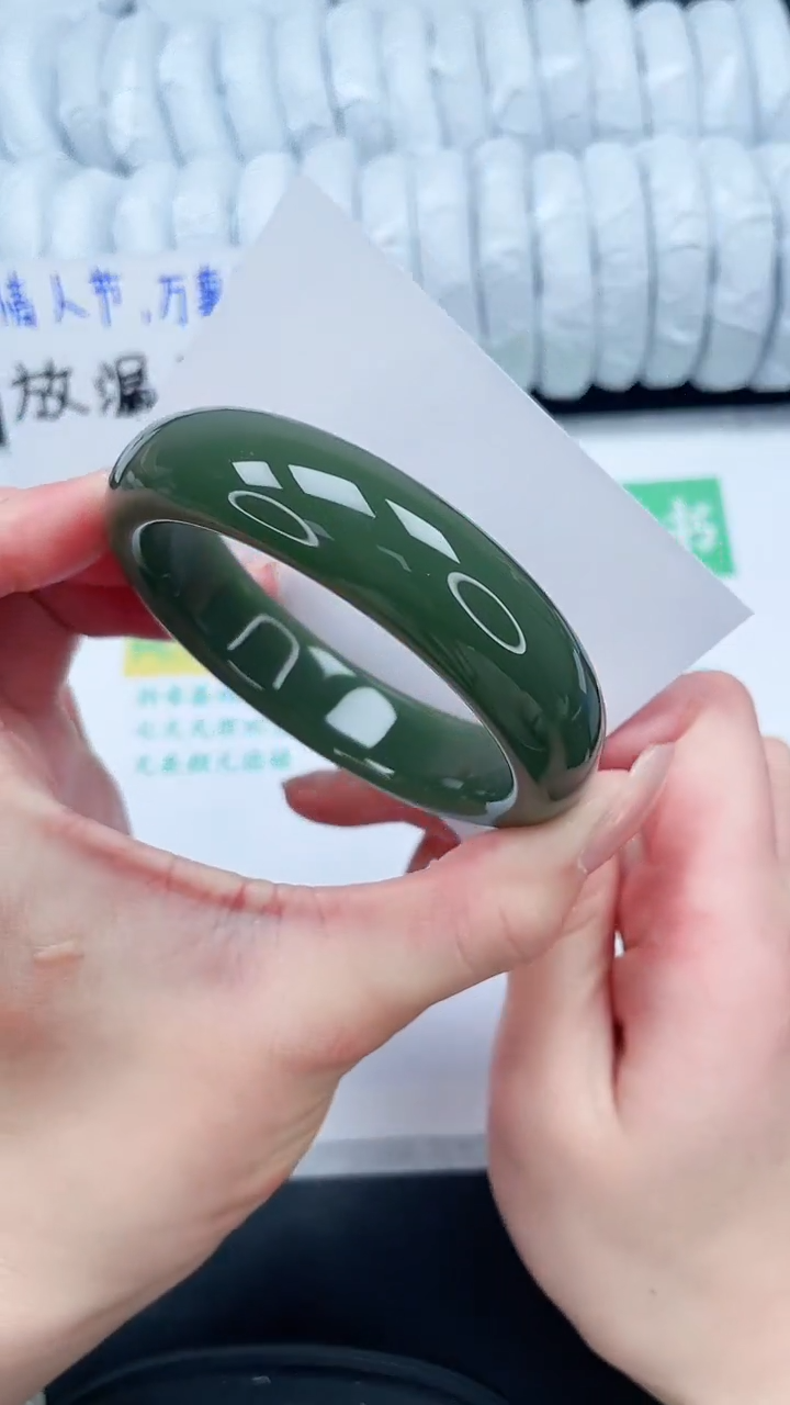 【闪购商品】石英质玉手镯未镶嵌3-58