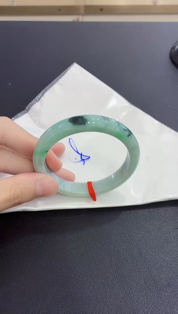 未镶嵌手镯翡翠翡翠手镯