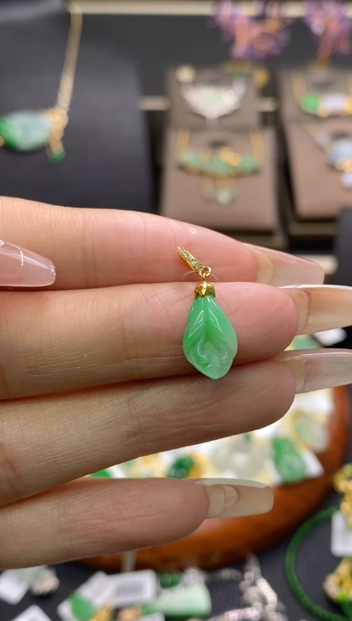 【闪购商品】翡翠颈饰18K金镶嵌净货13169