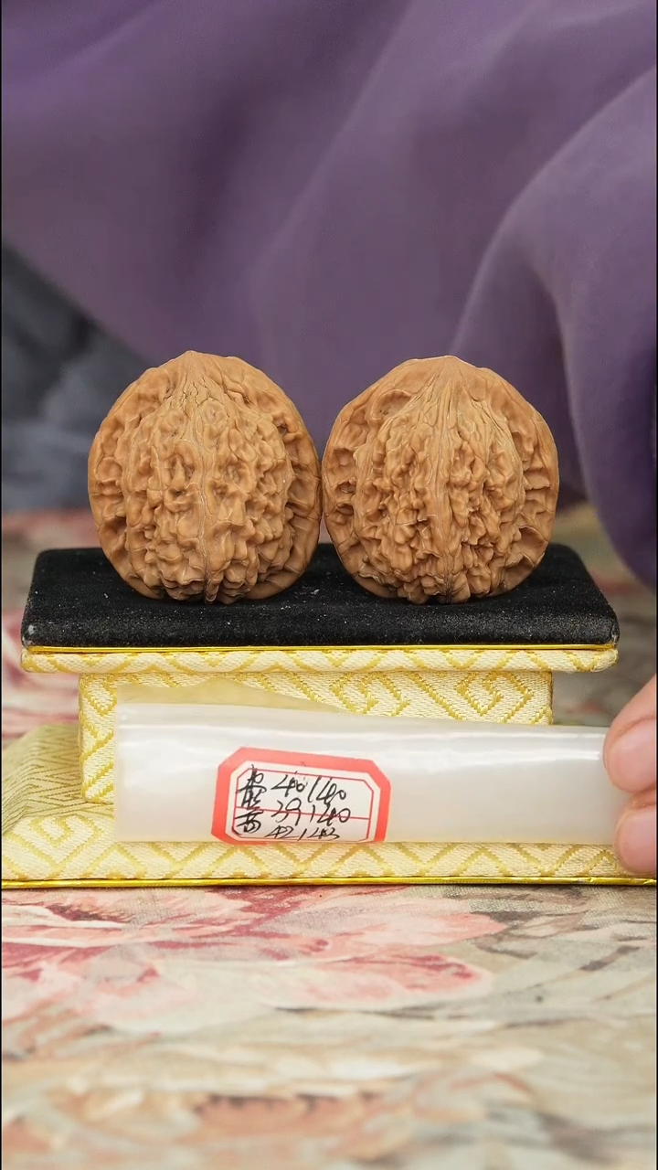 【闪购商品】文玩核桃把件望月