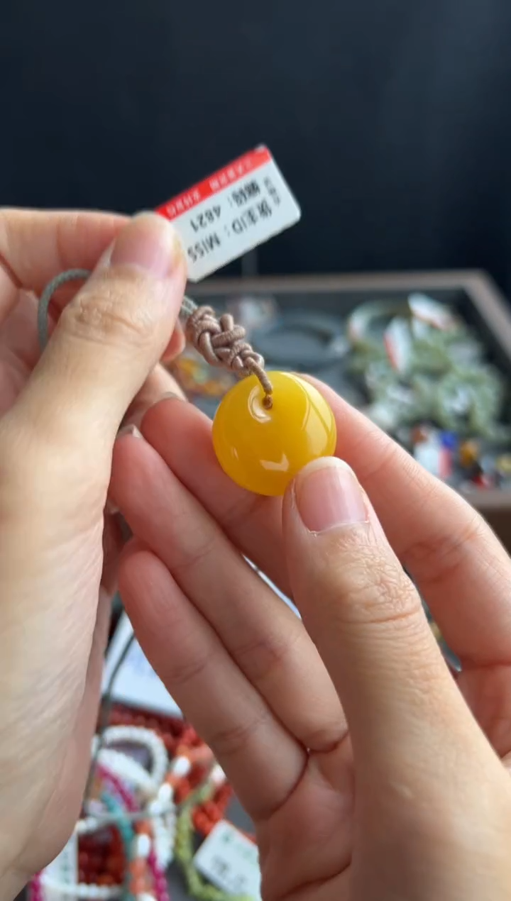 未镶嵌吊坠(不含链)蜜蜡4821买断