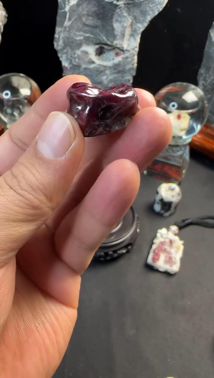 天然辰砂天然朱砂晶体原石吊坠挂件（36.3g）