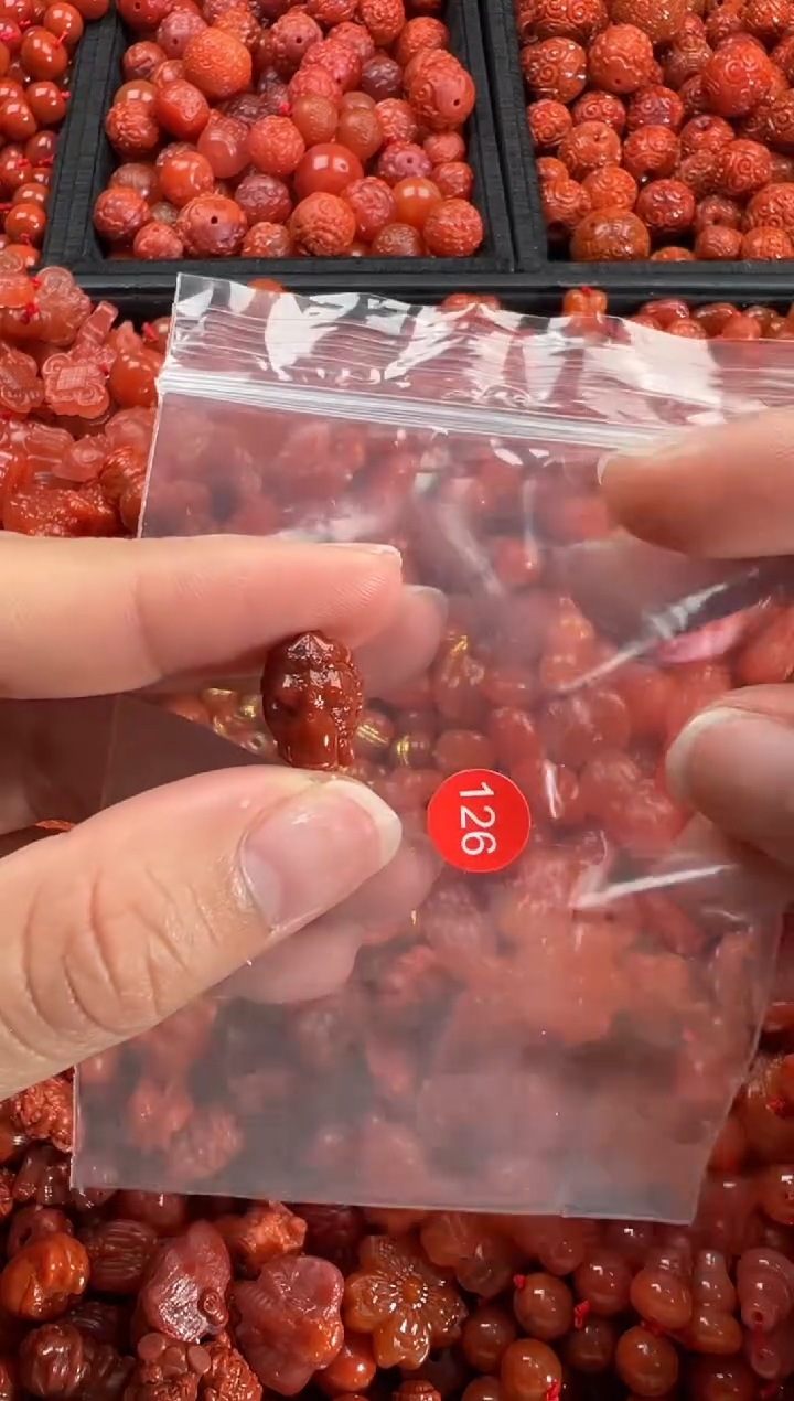 【闪购商品】南红玛瑙颈饰未镶嵌1