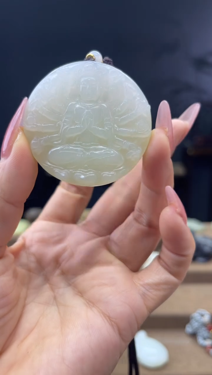 颈饰未镶嵌和田玉1