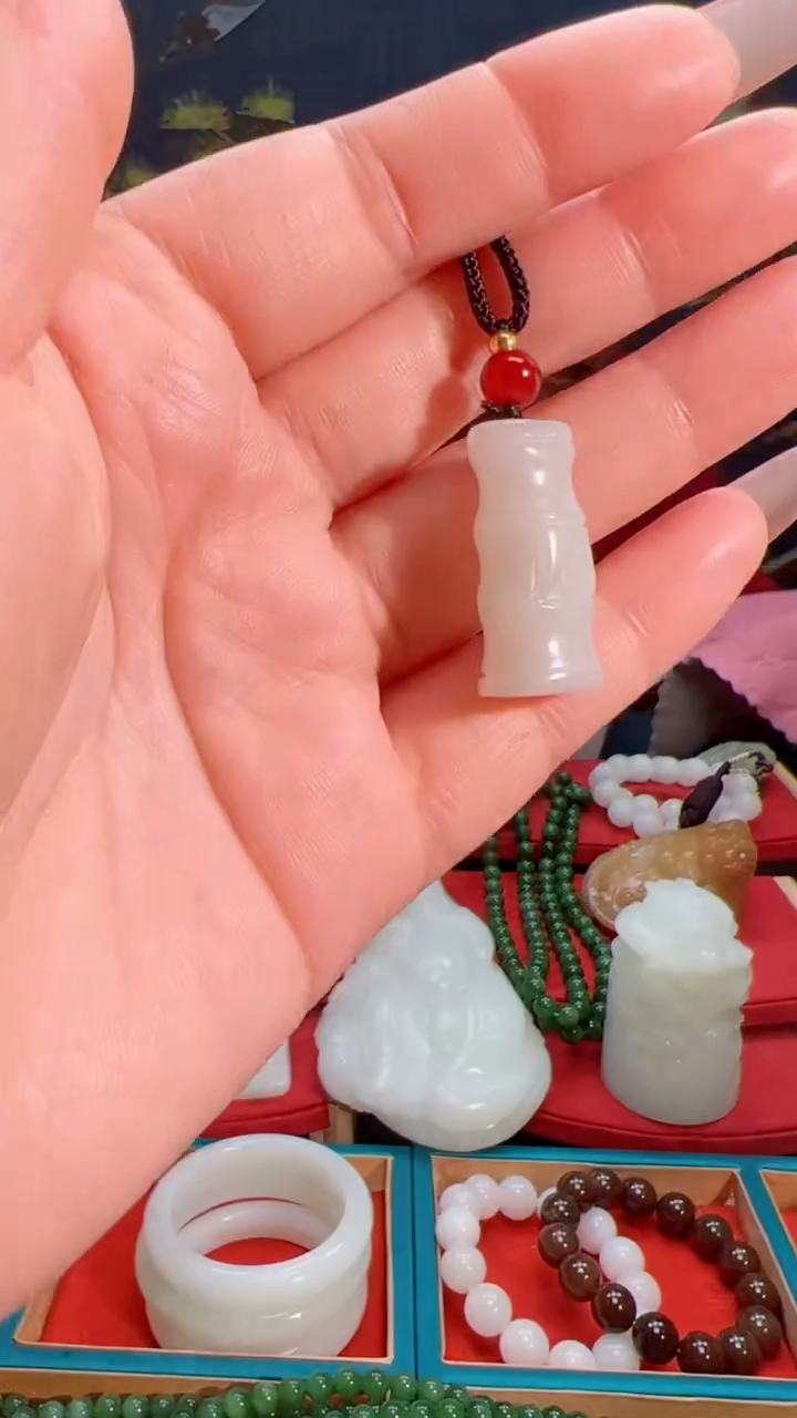 【闪购商品】和田玉吊坠未镶嵌1