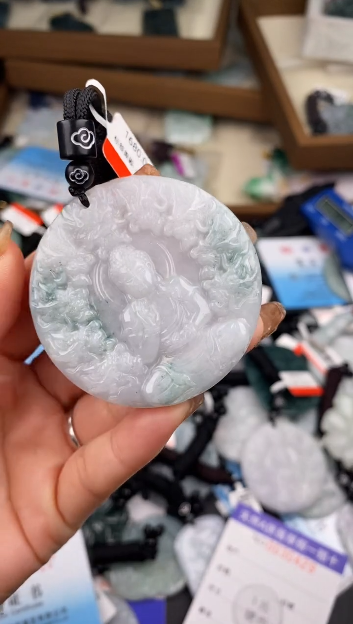 【闪购商品】翡翠颈饰未镶嵌  天然翡翠，一物一图