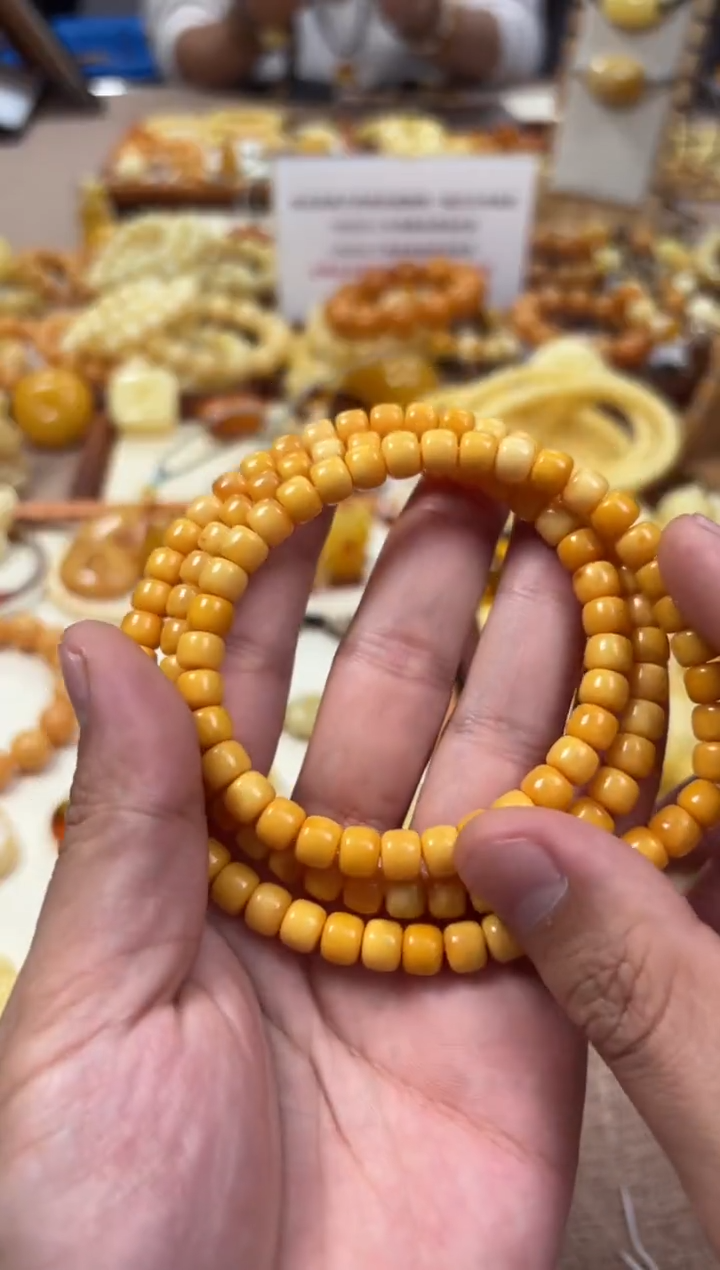 【闪购商品】蜜蜡裸石未镶嵌多圈