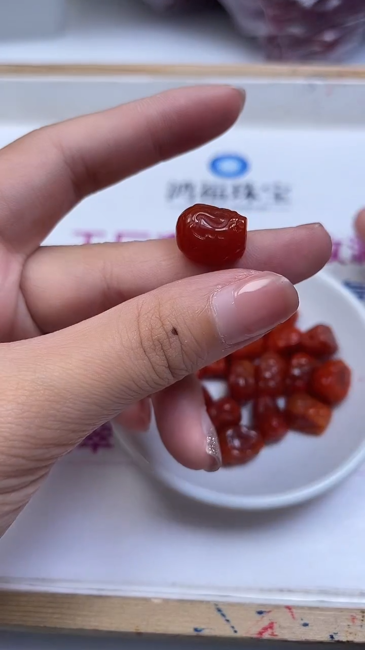 未镶嵌散珠南红玛瑙C936 南红 皮休1个13.8元 10*14*10mm