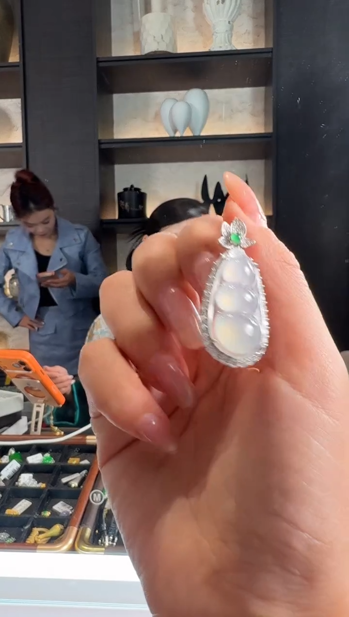 颈饰银S925镶嵌翡翠92