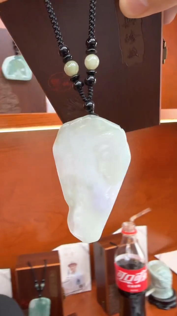 【闪购商品】翡翠挂件未镶嵌国雕谢林工（定制退货扣1000元）