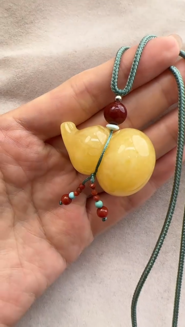 【闪购商品】琥珀裸石未镶嵌10204248-吊坠