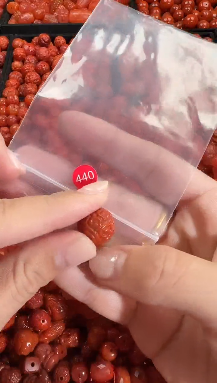 颈饰未镶嵌南红玛瑙1