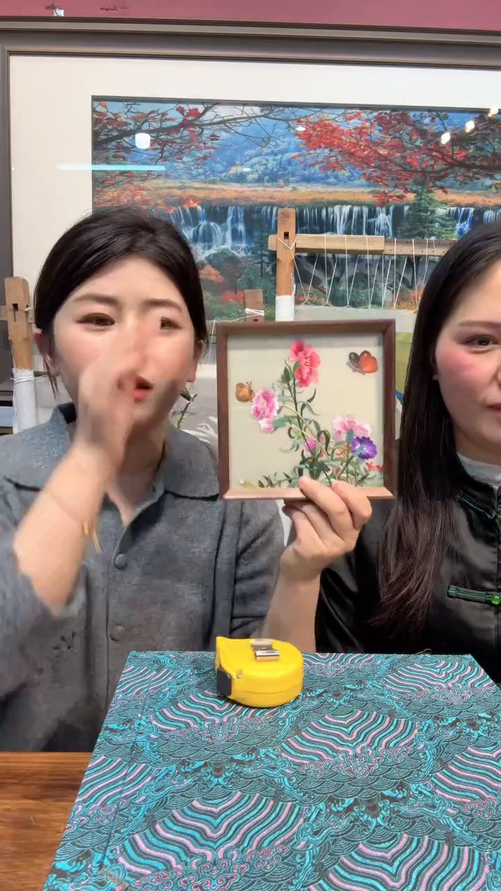 竖款非遗苏绣手工刺绣摆台灯