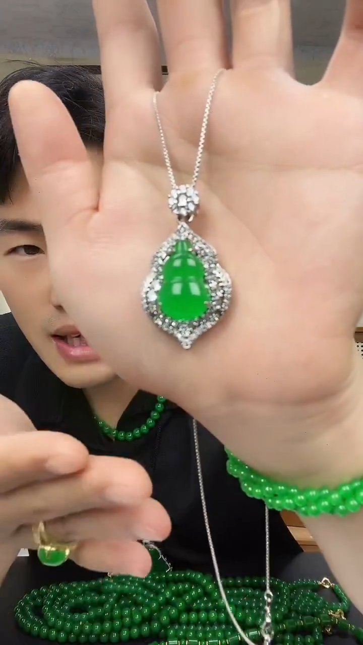 吊坠(赠链)银S925镶嵌翡翠D31