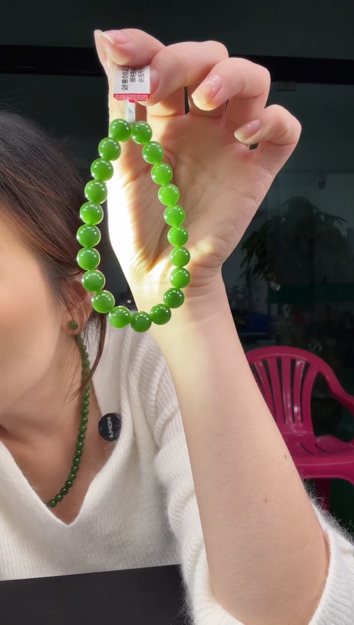 未镶嵌手串和田玉（碧玉）碧玉10mm辣阳绿手串（无黑点）
