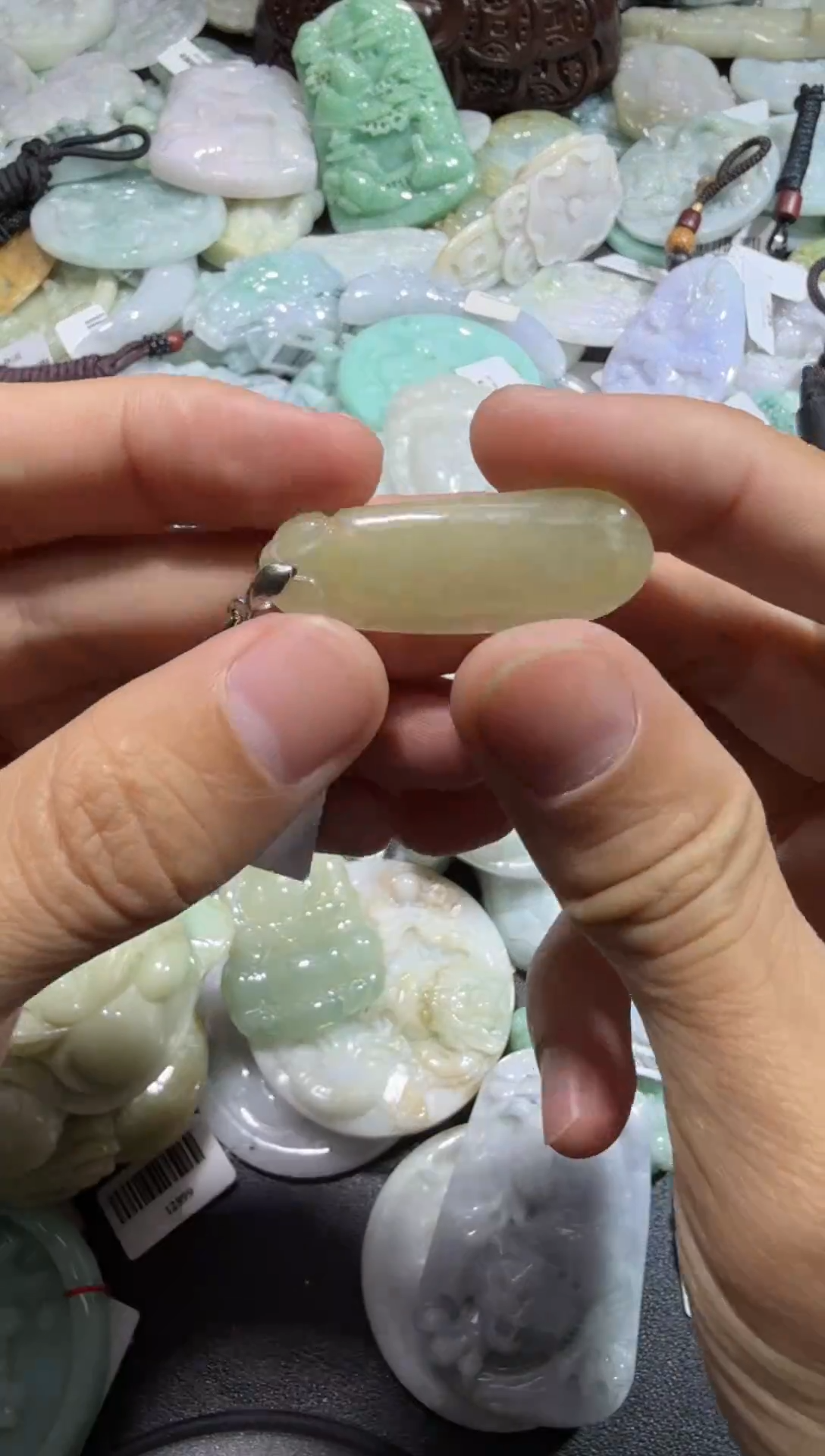 【闪购商品】翡翠颈饰未镶嵌00012906