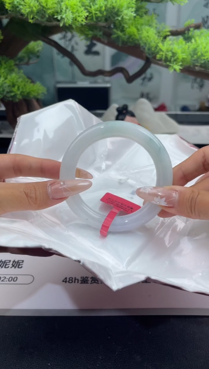 翡翠未镶嵌手镯7翡翠手镯