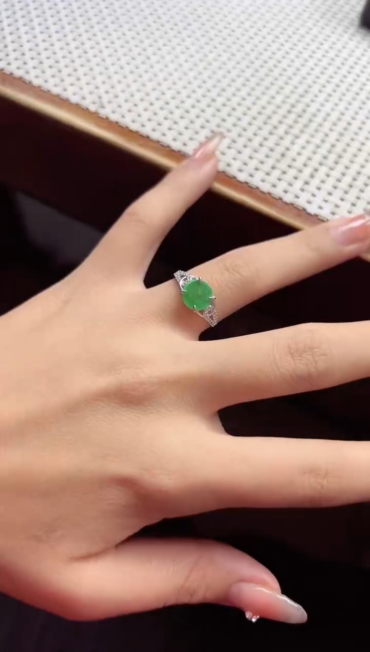 【闪购商品】翡翠戒指银S925镶嵌戒指