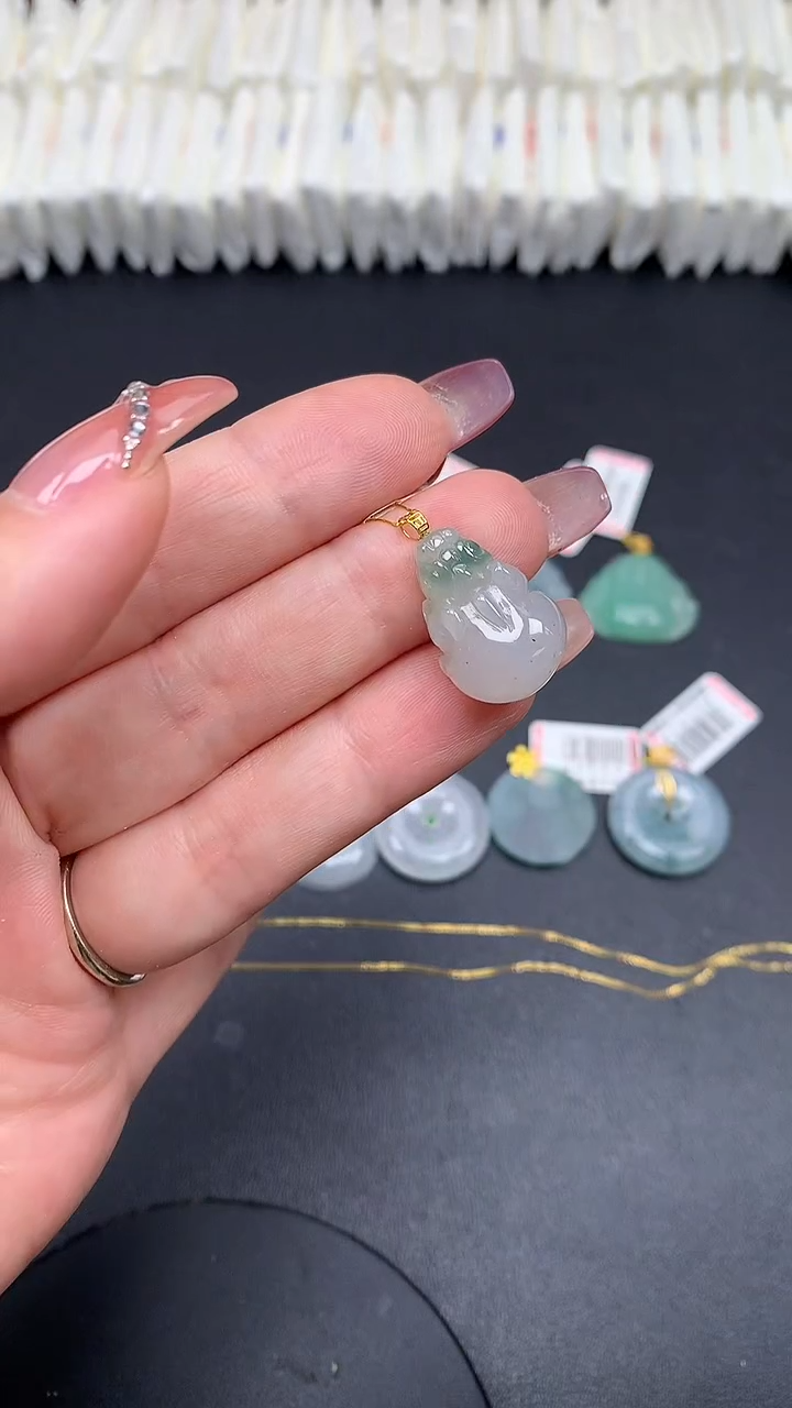 翡翠18K金镶嵌吊坠(不含链)MS180758