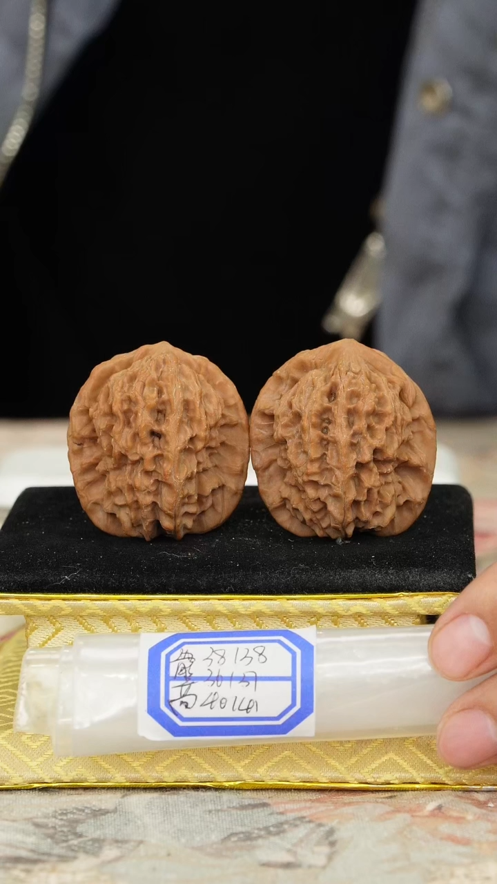 【闪购商品】文玩核桃把件非嫁接马老四