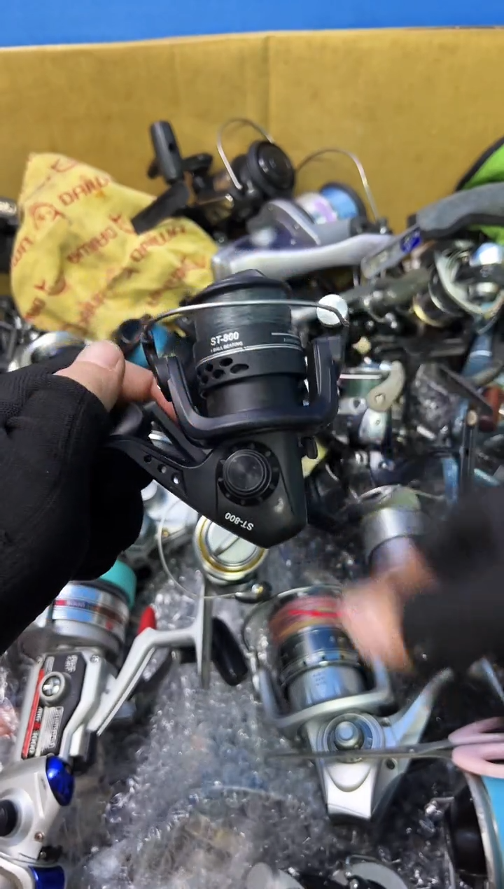 用***行微瑕钓鱼轮，直播间讲解为准，看清楚再拍，如有拆卸不退换